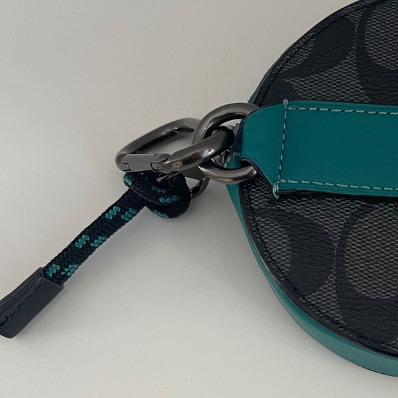 Limited Edition Auth. Coach x REXY GUANG YU Round Leather Coin Purse - Picture 7 of 7